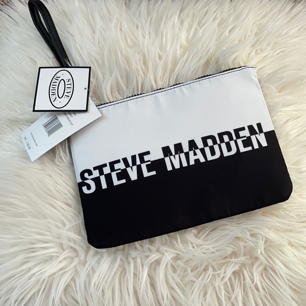 NWT Steve Madden wristlet